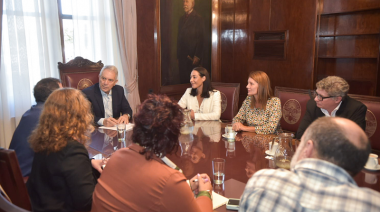 Alak se reunió con autoridades educativas bonaerenses: puesta en valor de escuelas, prestación alimentaria y días de clase, los ejes