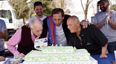 Con la presencia del intendente Garro, se realizó una colorida celebración por los 111 años de Lisandro Olmos