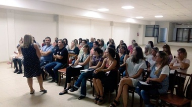 Congreso provincial de FEB definió 72 horas de paro docente, a partir del miércoles 6