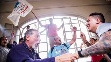 Durante la madrugada, trabajadores de Astillero Río Santiago levantaron toma de Economía tras firma de compromiso por parte del Gobierno