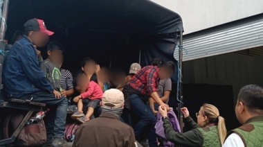 Autoridades rescatan a 491 migrantes retenidos en centro de México