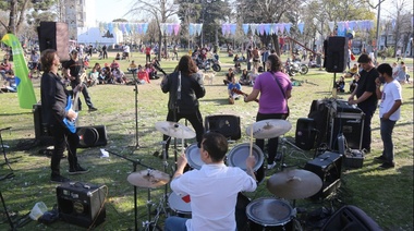 Este fin de semana, las plazas de la ciudad sonarán al ritmo de artistas platenses