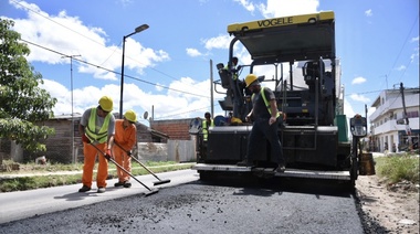 "Misión 200": Municipio platense se fijó alcanzar los 200 kilómetros de asfalto en 2023