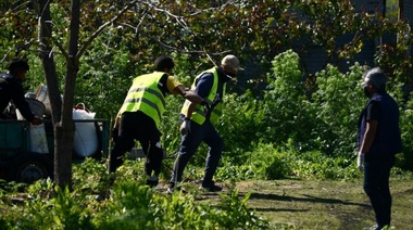 Grave: En un desalojo de terrenos usurpados en La Plata esperaban a las autoridades con bombas molotov