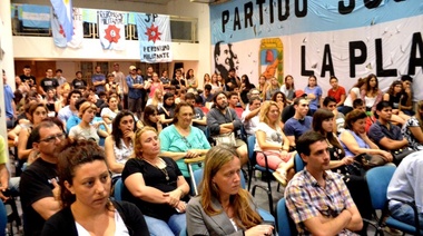 La Plata: en un encuentro la Juventud del bruerismo ratificó la conducción de Cristina
