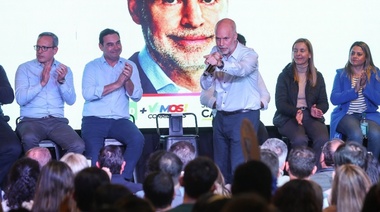 Rodríguez Larreta en acto con Gustavo Valdés dijo que si es presidente Yacyretá será manejada por correntinos, y antes recibió fuerte apoyo de radicales de Córdoba