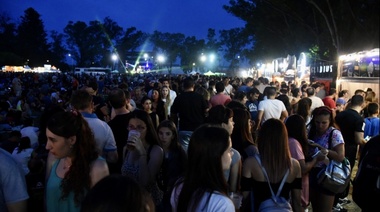 Una multitud participó este fin de semana del Oktoberfest en el camping municipal