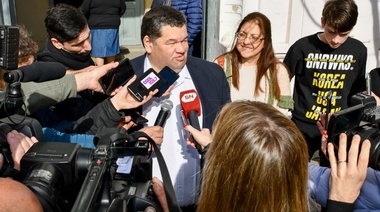 Jorge Nedela emitió su voto en la Escuela Primaria 1: “Hoy es un día que vivimos con mucha alegría”