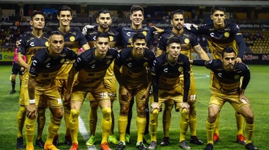 Dorados, dirigido por Maradona, busca sellar el pase a la final por el ascenso