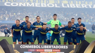 El plantel de Boca recibirá una bandera con la imagen de los hinchas fallecidos en accidente