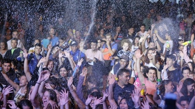 Carnaval en “La Repu”: Se desarrolló con gran éxito la primera jornada de festejos