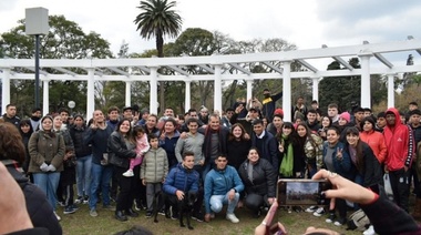 Con más de 150 jóvenes, Guillermo Escudero realizó una jornada ambiental en el Parque Saavedra
