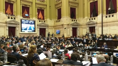 Con amplio apoyo de la mayoría de los bloques, fue reelegido Monzó en Diputados