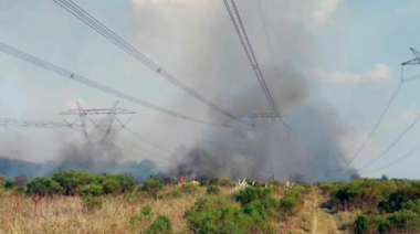 Investigan cómo se originaron los incendios que provocaron los masivos cortes de luz