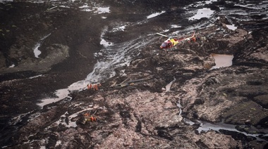 Más de 200 desaparecidos por una avalancha de lodo tras la rotura de una represa en Brasil