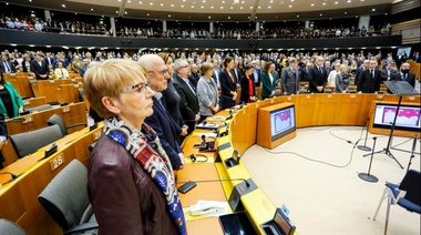 El Parlamento Europeo reconoce a Guaidó como presidente interino de Venezuela