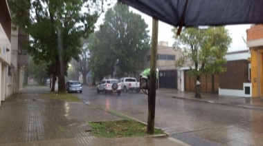Elevan a 'amarillo' el nivel de alerta por lluvias y tormentas en la ciudad de La Plata