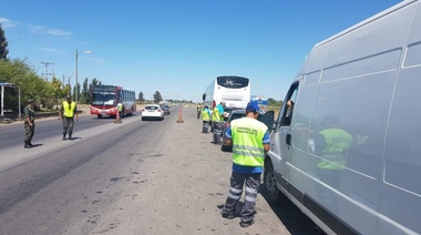 Encuesta: El 78 por ciento de los argentinos utilizan las banquinas de manera indebida