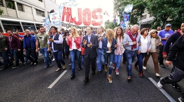 Intendentes y dirigentes del PJ bonaerense marchan a Plaza de Mayo en un "año especial"