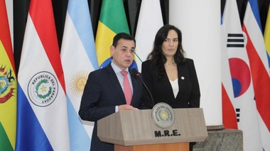 Gobierno de Paraguay convocó al embajador argentino por declaraciones que formuló a medios de ese país por conflicto en Hidrovía Paraguay - Paraná