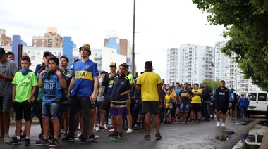 Abrieron una hora antes La Bombonera para que ingrese la gente al banderazo "Xeneize"