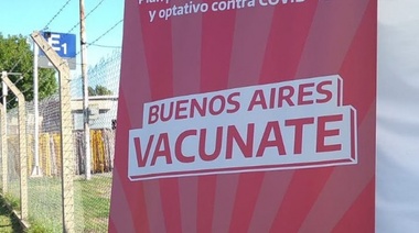 Gobierno de Kicillof no deja de hacer papelones con la vacunación y reanuda servicios en Estadio Único cuando la gente se volvía indignada