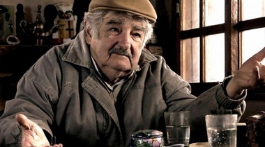 "Pepe" Mujica dijo que el femnismo "es bastante inútil", y dijo que "la mujer tiene una responsabilidad con los hijos"