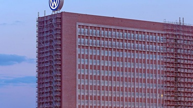 Volkswagen paga bonificación de 4.750 euros a sus empleados por rendimiento en el 2018