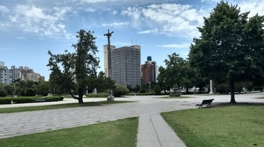 Bancos Rojos: Se instalarán en cuatros puntos de la ciudad de La Plata en memoria de víctimas de femicidios y travesticidios