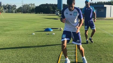 Racing: Delantero Cvitanich renueva contrato hasta diciembre próximo