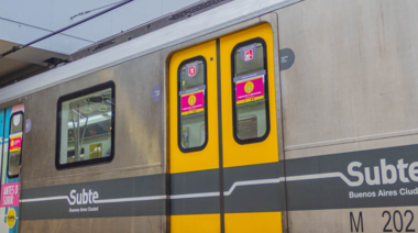 Metrodelegados realizan apertura de molinetes y paro en la Línea A del Subte