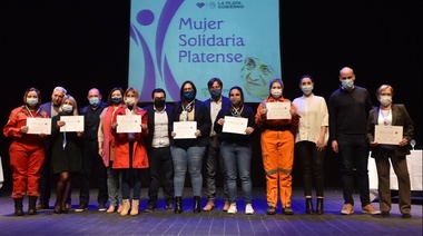 El Municipio distinguió a un centenar de mujeres por su labor solidaria durante la pandemia