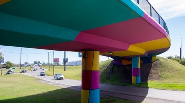 Con una renovada intervención artística y colorida, el Municipio continúa con la puesta en valor de los principales puentes