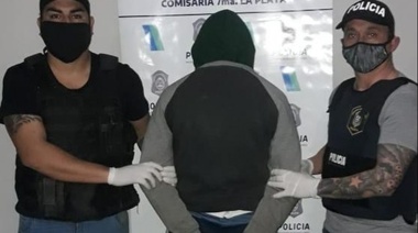 Abasto: Le pegó una trompada en la cara a su esposa enfermera delante de policías