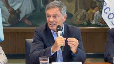 Caputo y Cabrera recibieron el respaldo de IDEA a la negociación con el FMI
