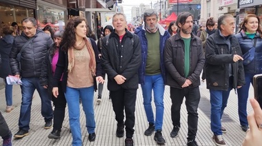 Candidatos del FIT-U recorrieron Lomas de Zamora y Boedo para convocar a votar contra el FMI