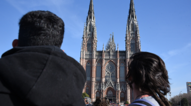 Invitan a descubrir las leyendas y los milagros religiosos que esconde el patrimonio platense