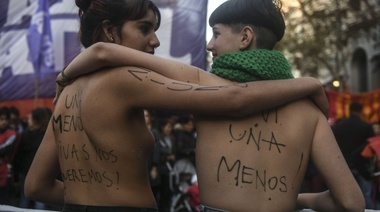 Cientos de mujeres se concentran en el Congreso para marchar a Plaza de Mayo