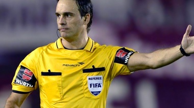 El argentino Patricio Loustau quedó noveno en el ranking de árbitros de la Iffhs