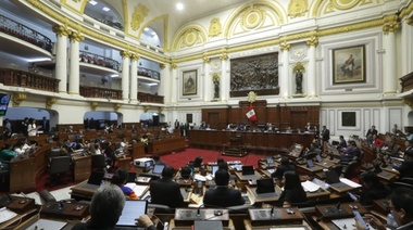 Congreso de Perú rechaza una denuncia contra la presidenta por las muertes en las protestas