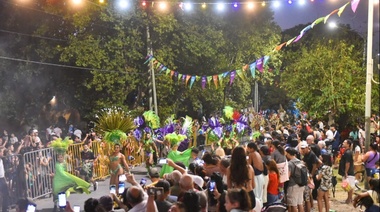 El espíritu del carnaval conquistó Melchor Romero y sigue el fin de semana en más barrios