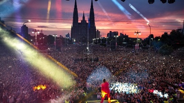 Multitudinarios festejos del aniversario 140 de La Plata