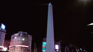 El Obelisco se convierte en un Faro Verde durante el C40