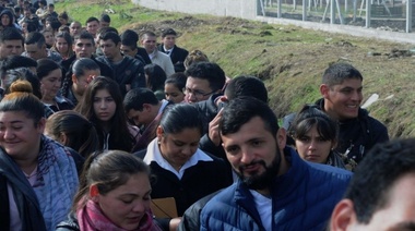 Más de 1.200 jóvenes se inscribieron para trabajar como guardiacárceles para el penal de Olmos