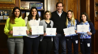 Garro recibió a deportistas platenses que participaron en los Panamericanos: “Me llena de orgullo cómo representaron a nuestra ciudad y país”