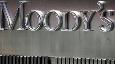 Moody’s subió la nota de YPF