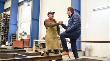 Garro visitó una fábrica en Olmos y pidió “trabajar juntos para generar más oportunidades y crear empleo genuino"