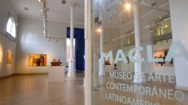 La muestra del acervo patrimonial del MACLA se expone en el Pasaje Dardo Rocha