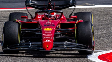 Leclerc, con Ferrari, se lleva la primera pole position de la temporada en Bahréin