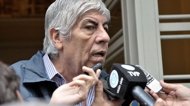 Hugo Moyano exigió inmediatas paritarias y el pago mínimo de 20 mil pesos por la inflación